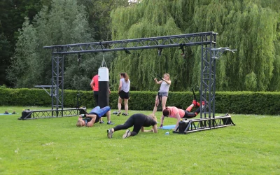 Outdoor Small Group Training: Een veelzijdige en dynamische fitnesservaring